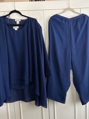 Drapers & Damon’s 3-piece chiffon pant set